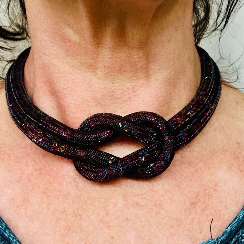 NP‼️ New Swarovski Dark Raspberry Crystal Stardust Double  Knot Necklace 🩷